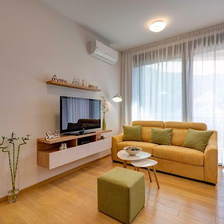 Sunray Apartment Tivat Exterior foto