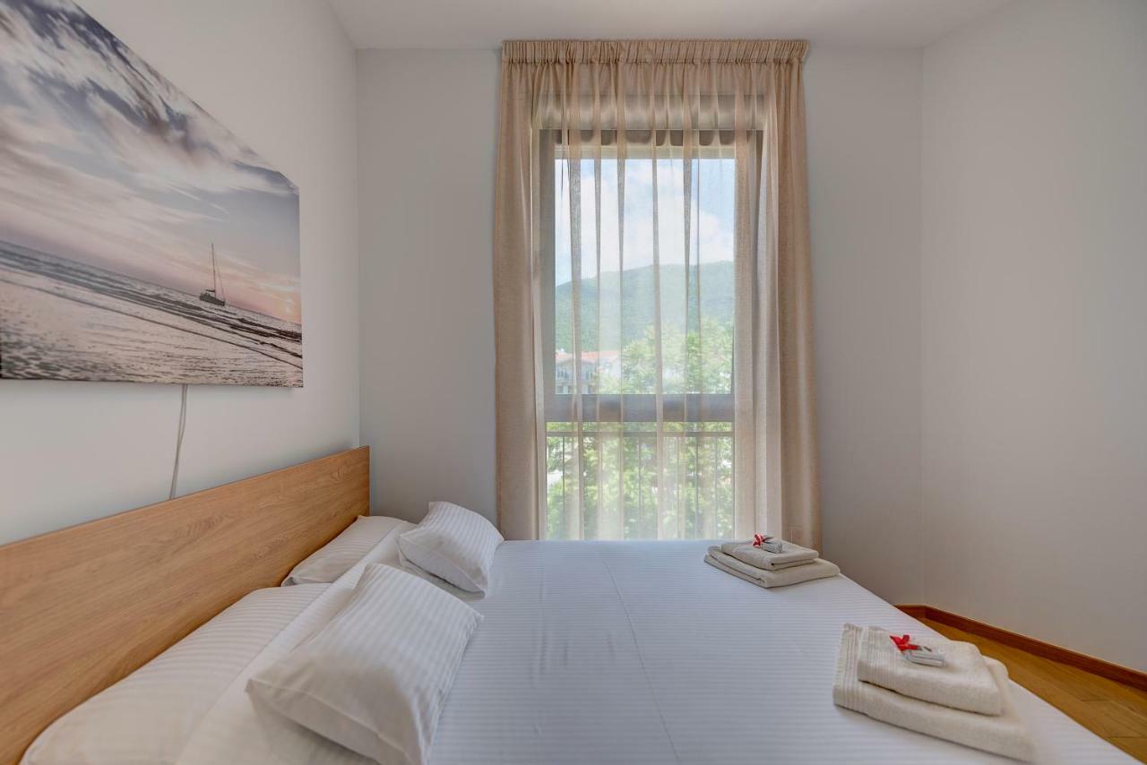 Sunray Apartment Tivat Exterior foto