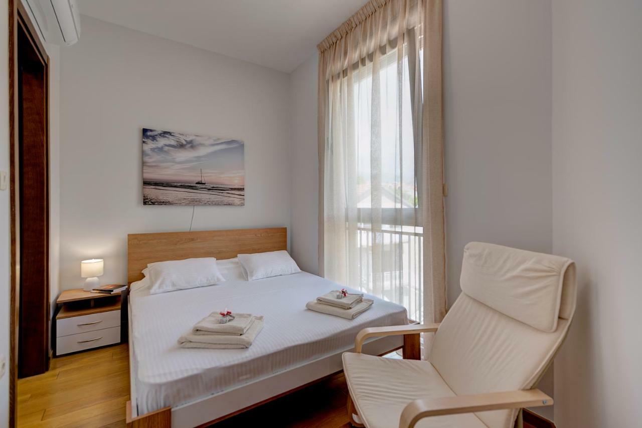 Sunray Apartment Tivat Exterior foto